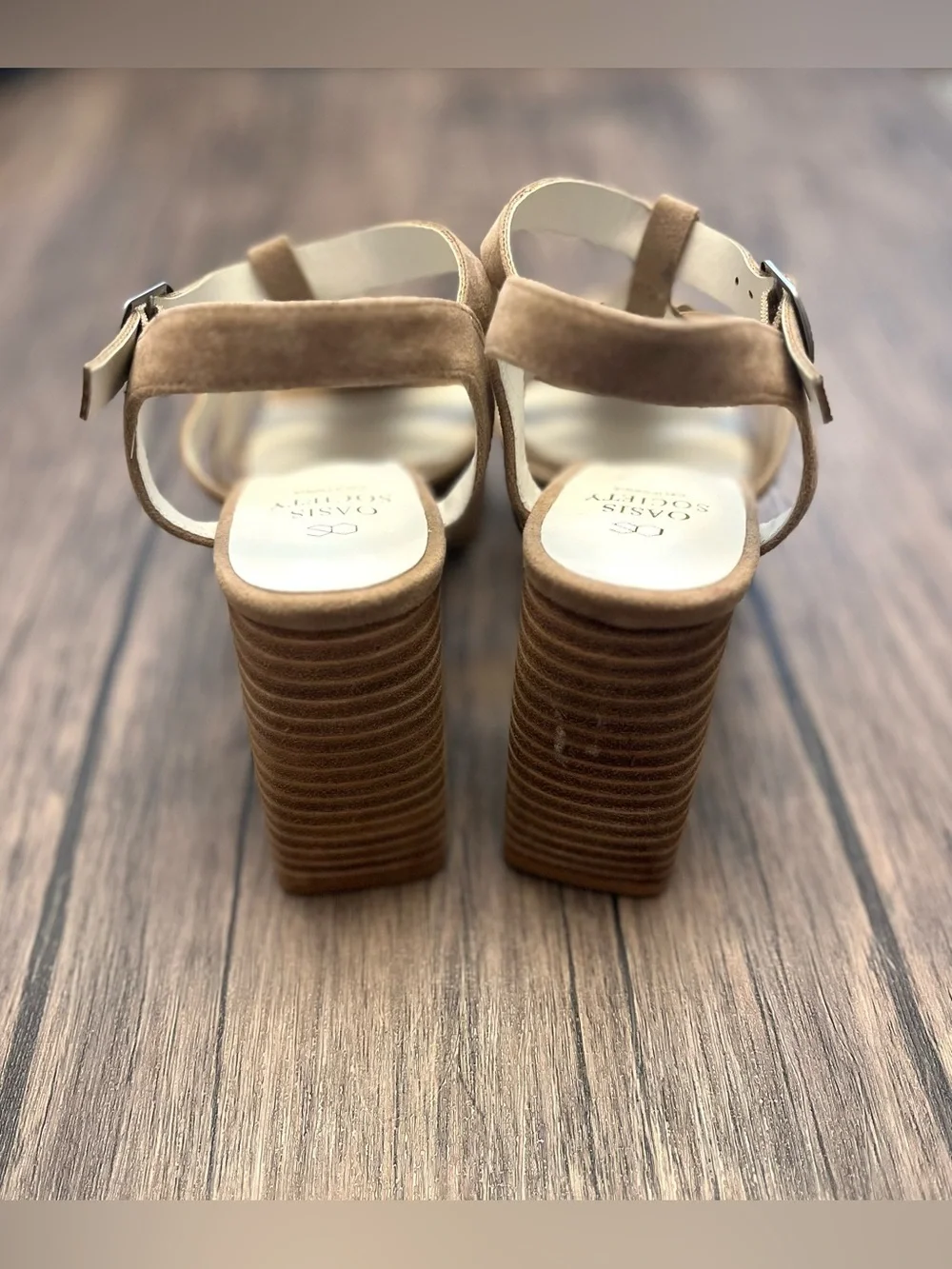 Oasis Society stylish beige